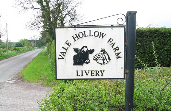 Vale Hollow Farm Livery Sign
